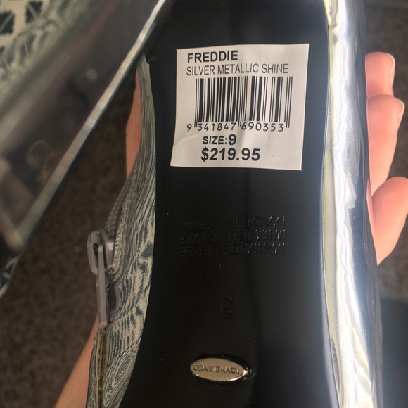 $220 Tony Bianco leather boots 

NWT - Picture 4 of 4